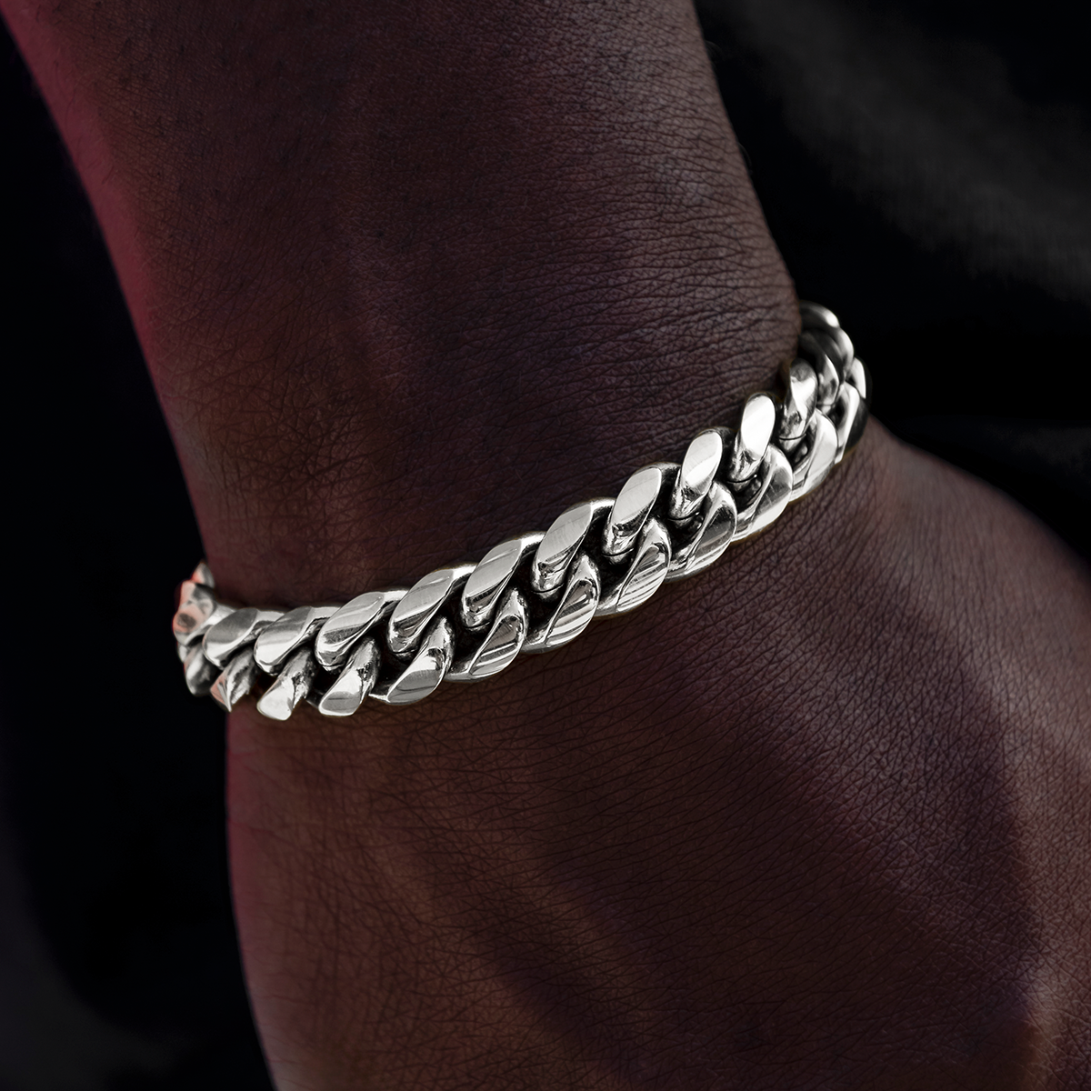 Signature Cuban Link Bracelet in White Gold - 10mm