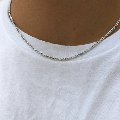 Saphir 925 silver plated rope chain necklace worn on model